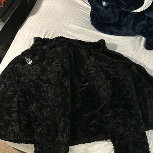 Reversible north face winter jacket. Size: xs